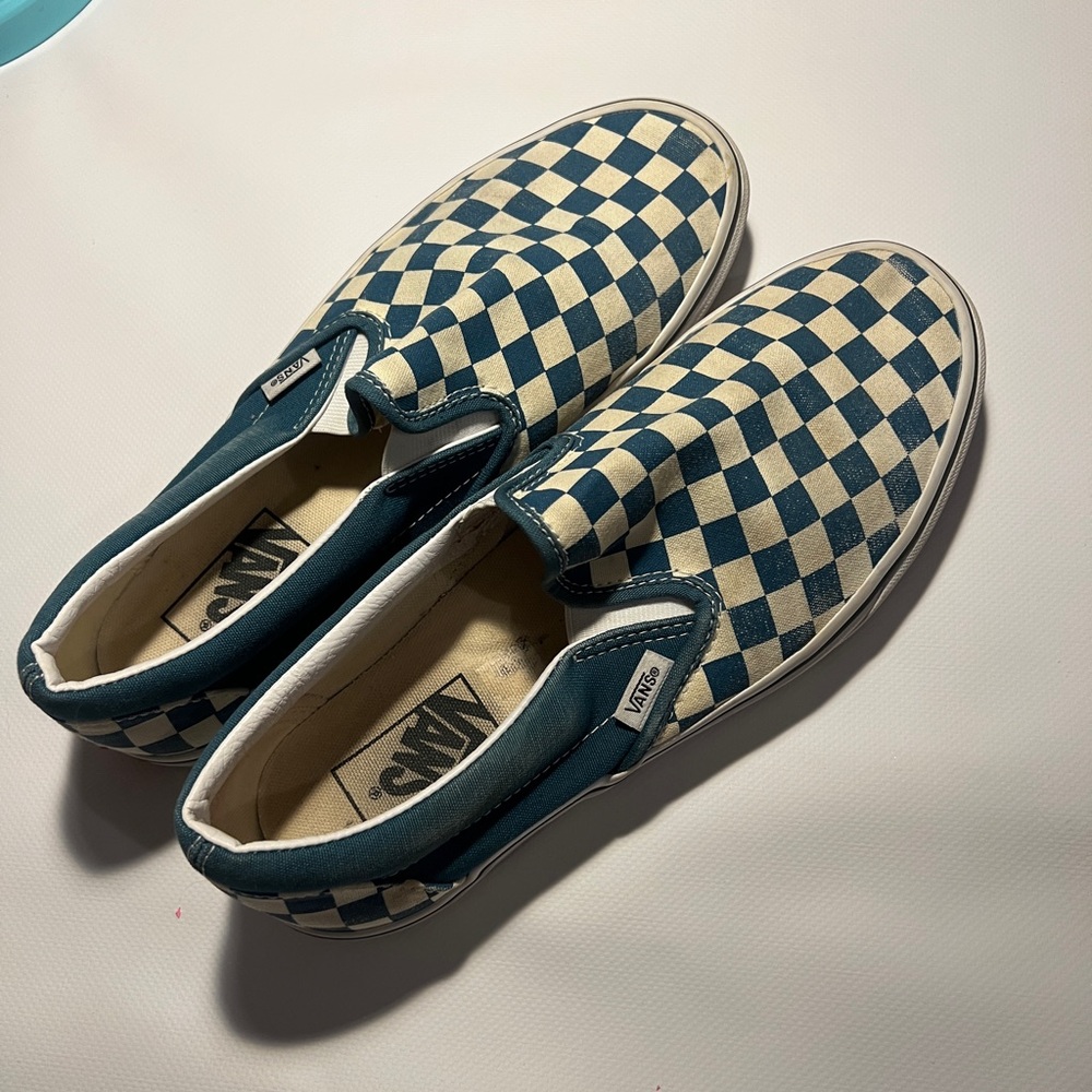 Vans - Picture 2 of 3
